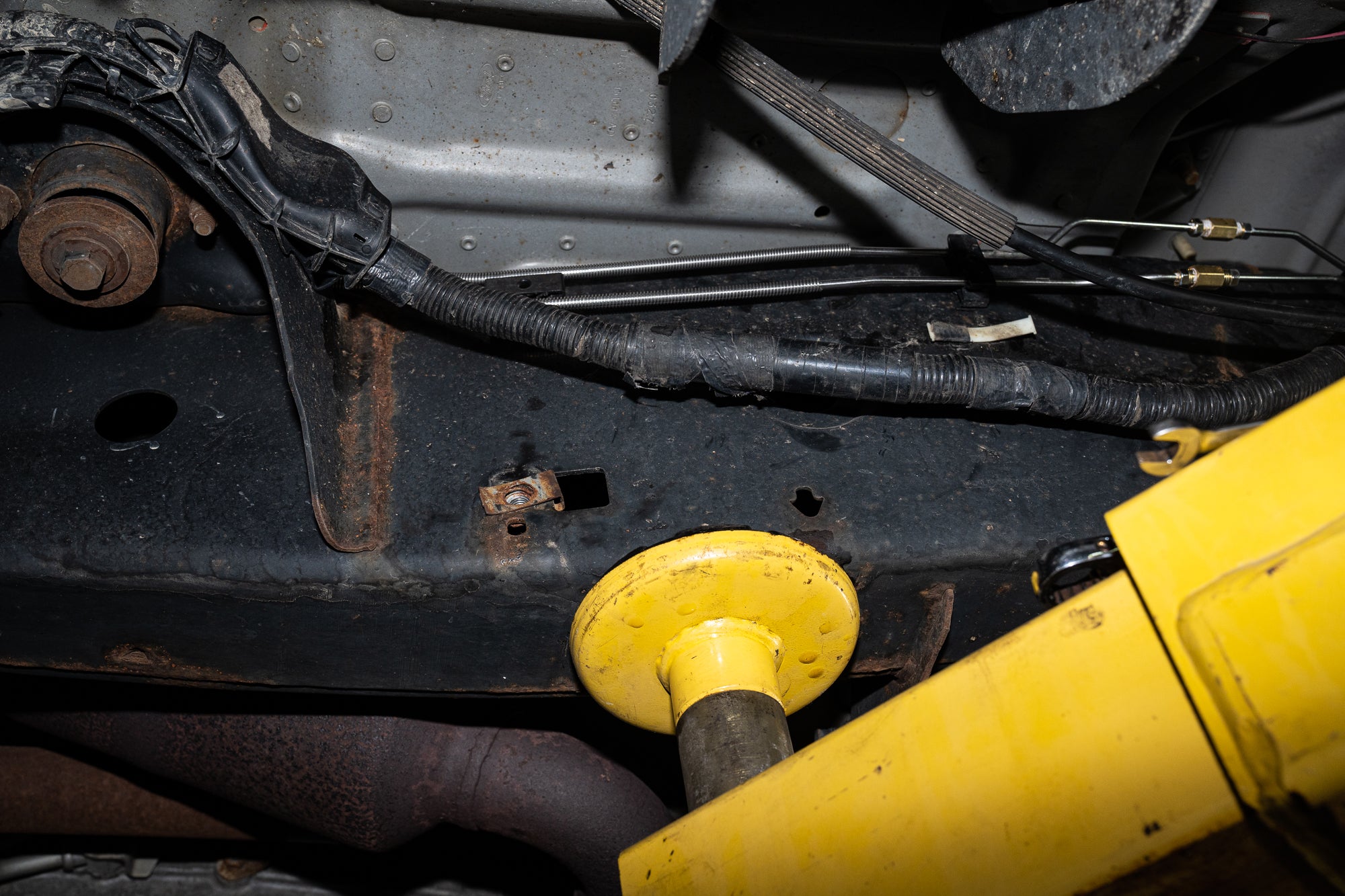 TIN1541SS - 15-17 Ford F-150 Ext Cab/ Long Bed, Intermediate Line Set; Stainless - SSTubes