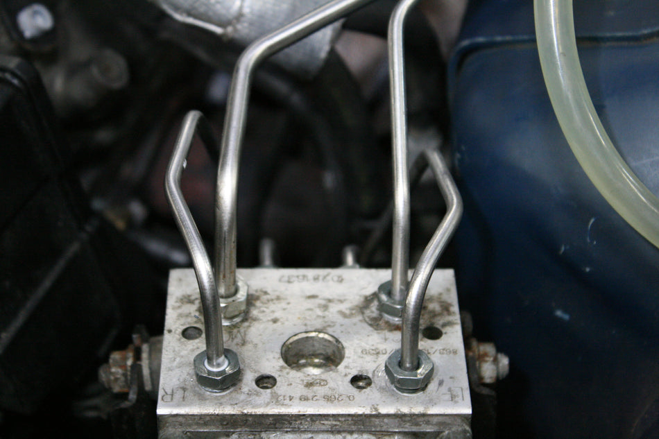 FKT9801SS- 98-02 Firebird/Trans Am, 98-02 Camaro Front Brake Line Set; Stainless - SSTubes